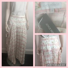 JOYCE RIDINGS Oatmeal Floral