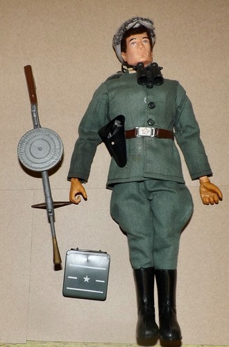 Original vintage action man - action,