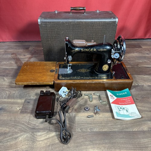 Singer sewing machine 1940 - sewing,