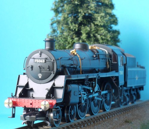 Hornby r2715 standard class - hornby,