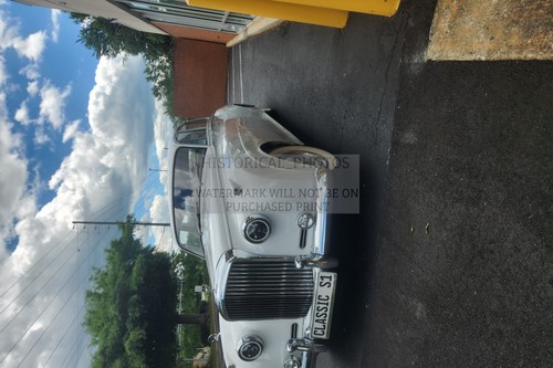 Classic bentley automobile - classic,