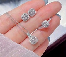 Warren James necklace and