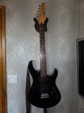 Yamaha ERG 121 C guitar