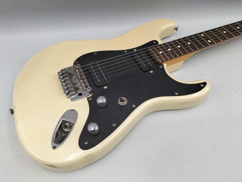 Bill lawrence p div - /, /p