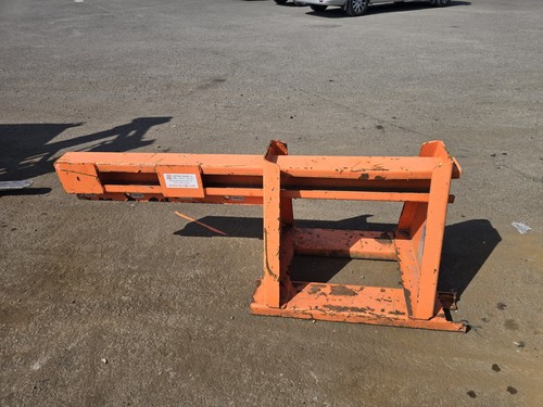 Forklift mounted lifting hook - mounted,