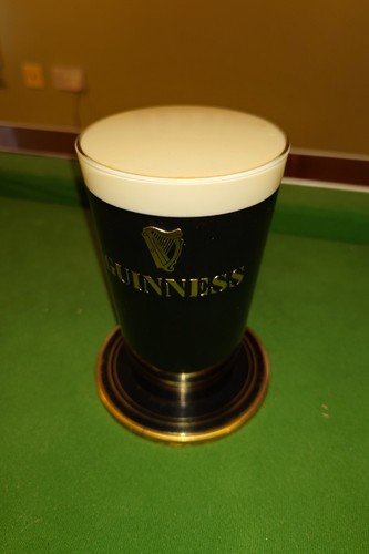 1980s guinness bar top pub - top,