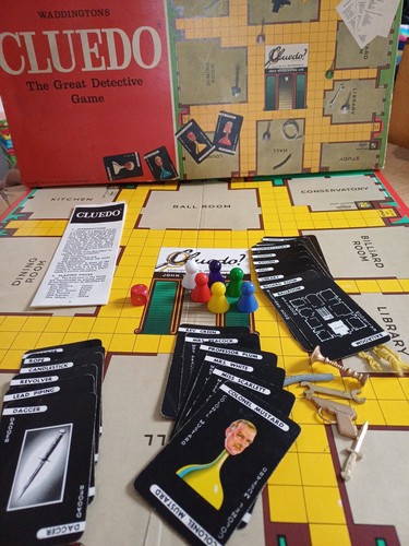 1970s vintage cluedo board - 1970s,