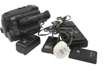 SONY CCD-TR60E Video Camera Recorder Bundle W/ Battery Charger & Bag - P25