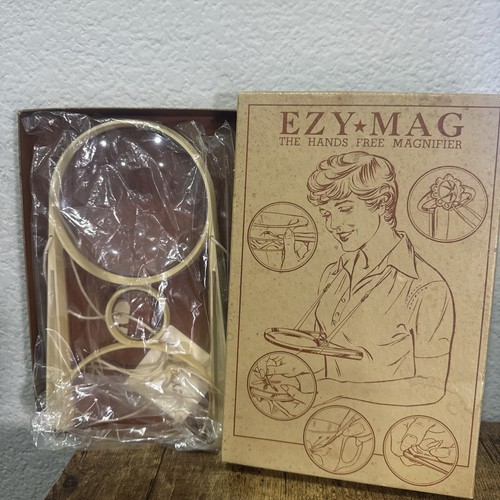 Vintage magnifying glass - vintage,