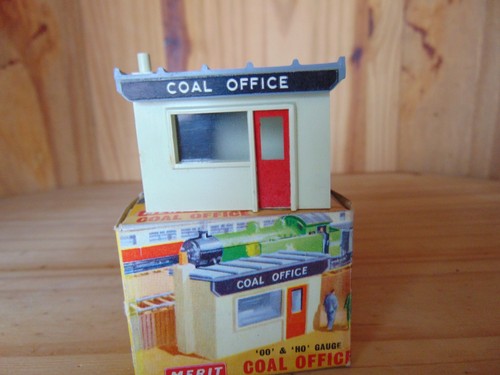 Merit boxed coal office - ~,