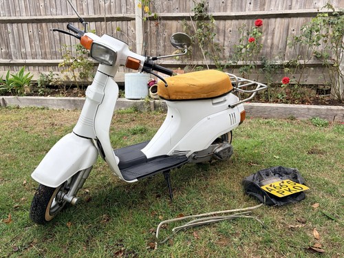 Suzuki cs50 roadie scooter - suzuki,