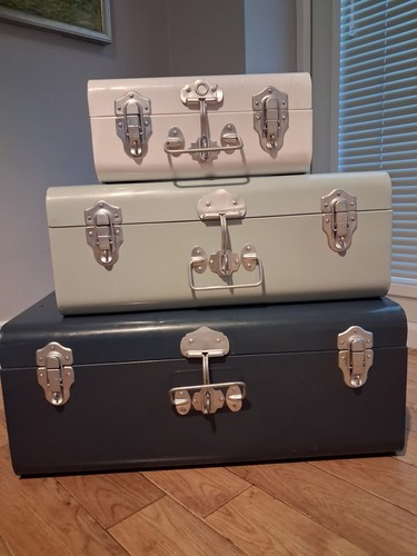 Display suitcase metal trunks - display,