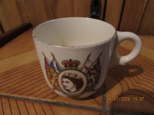 Qeii coronation cup 1953 james - coronation,