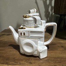 Vintage Novelty Teapot –