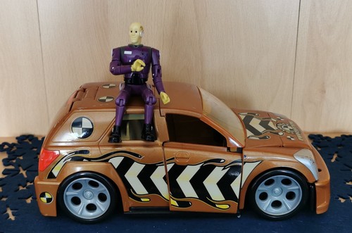 Gold coloured crash dummy car - gold,