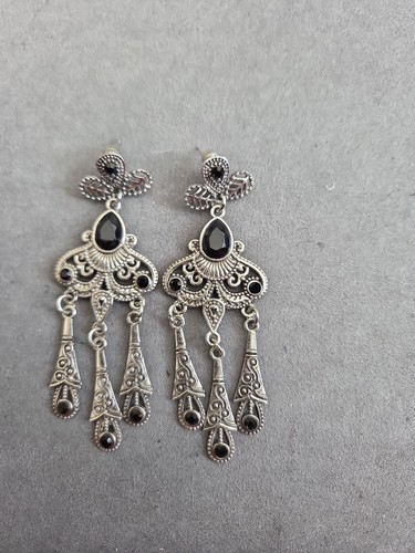 1920s style dangle earrings - style,