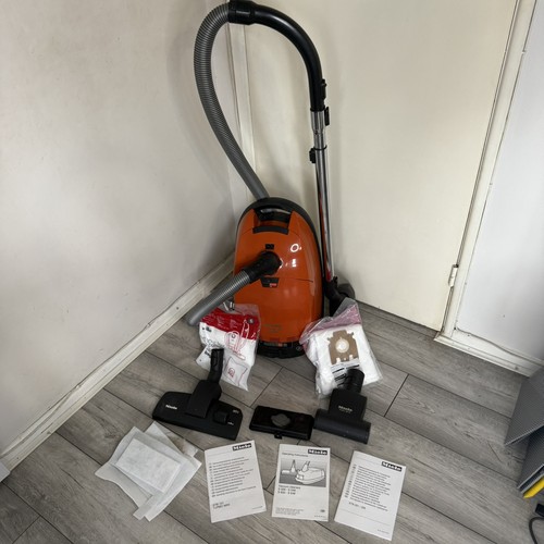 Miele cylinder vacuum big - cylinder,