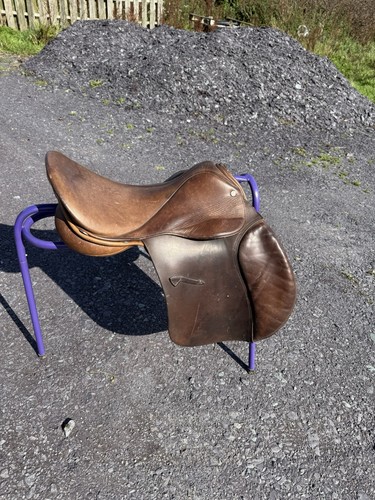 Seat brown leather gp - 17”,