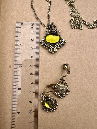Sarah coventry vintage - coventry, signed