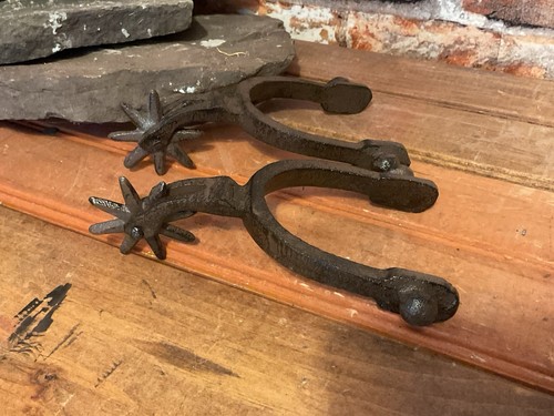 Set rustic style cast - set,