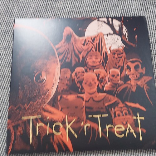 Douglas pipes trick - 'r, treat