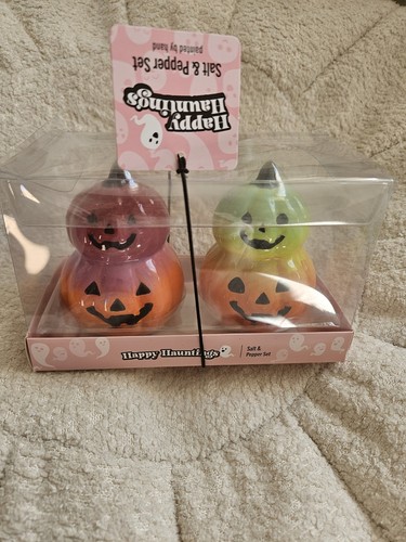 Happy hauntings grinning - hauntings,