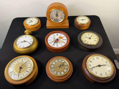Lot handmade wood clocks mr - 9,