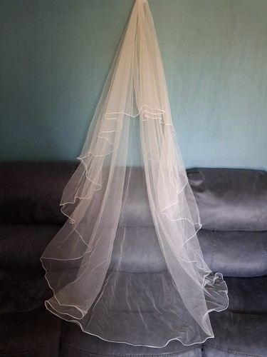 Ivory tier chapel length - ivory,