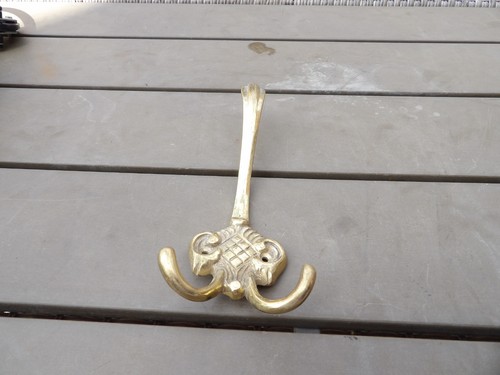Vintage brass hat - hat, hook