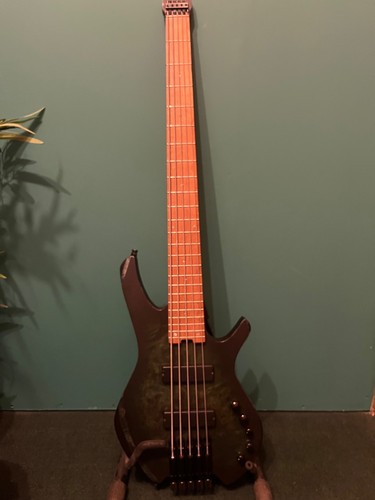 Cort artisan space star - 5,