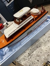 VINTAGE SCHUCO Cytra Ambassador 38 Battery Operated Large Model Yacht