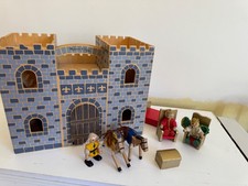 MELISSA & DOUG FOLD UP WOODEN