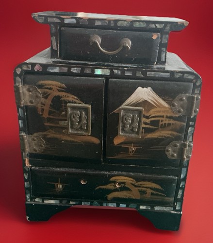 Japanese old lacquered - old,