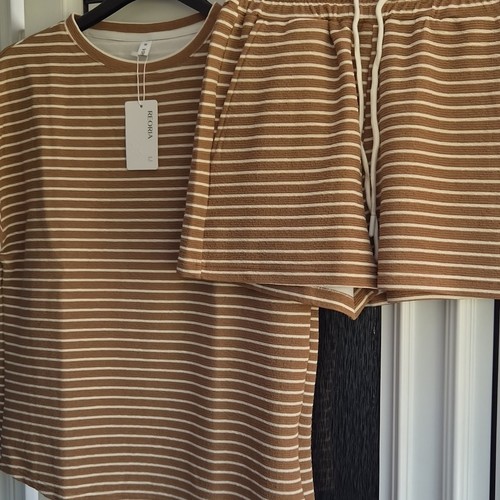Ladies size small - ladies, lounge
