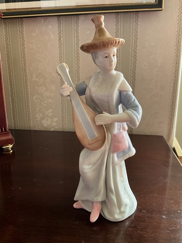 Kpm berlin porcelain figurine - berlin,