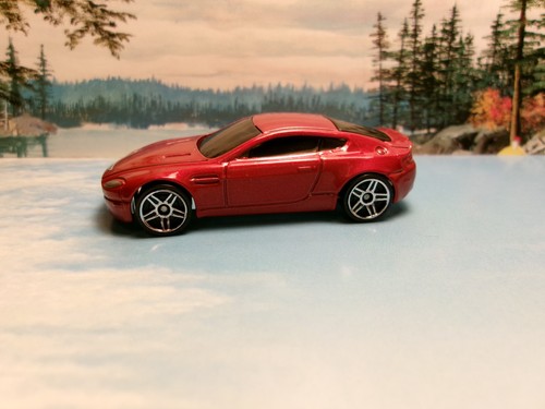 Aston martin vantage - aston,