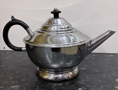 Vintage art deco - chrome, teapot