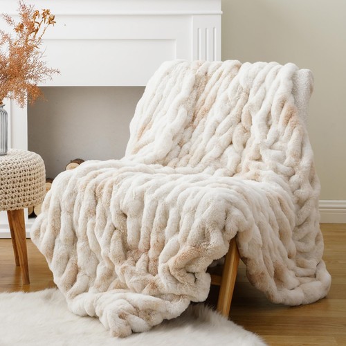 Luxury faux fur throw - fur,