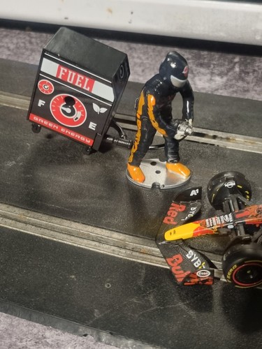 Scalextric props buildings - scalextric,