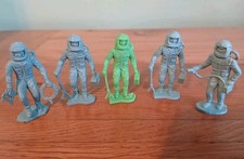 5 Vintage Astronaut Figures