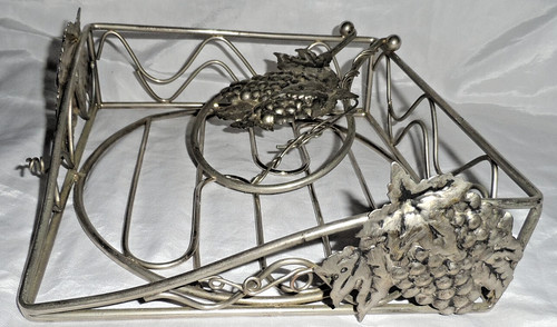 White wrought metal 18x18x5cm - metal,