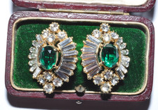 BEAUTIFYL PAIR OF  VINTAGE ATTWOOD & SAWYER PIERCED EARRINGS