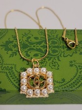 GG Gold/Pearl Zipper Pull