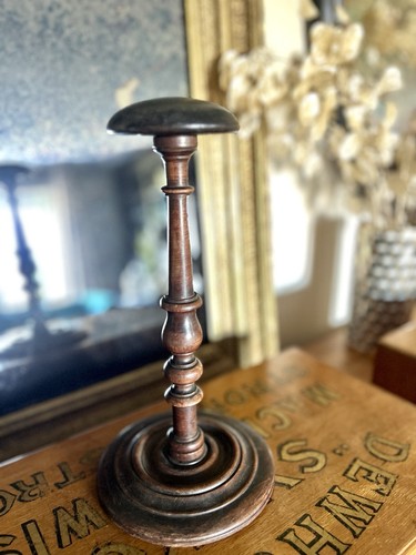 Late 1800s yew wood - late,
