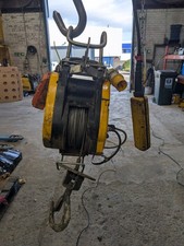 Duke 0.5t (500kg) 110 v Electric Mini Wire Winch 40m Rope *Ex Hire*