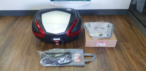 Givi v47 top box back - top, +