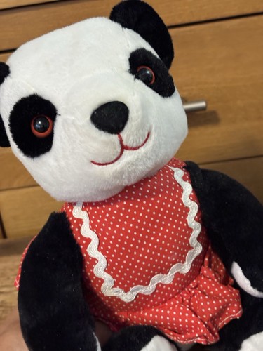 Sooty sweep sue soo panda - &,