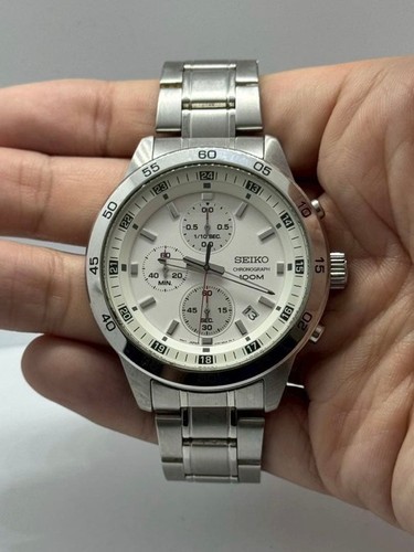 Seiko quartz chronograph white - seiko,