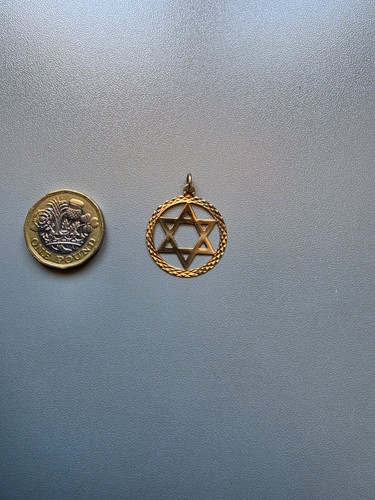 9ct gold star david - 9ct, of
