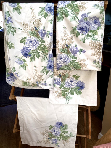 Pair sanderson blue rose - sanderson,